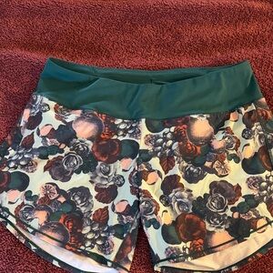 Oiselle Green Floral Women's Athletic Shorts